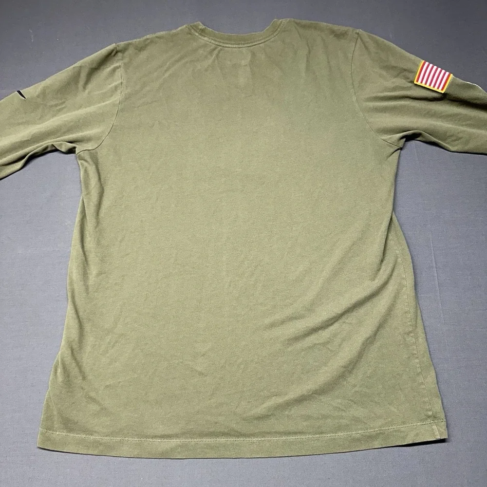 Tennessee Titans Nike Salute to Service Long Sleeve Shirt - Men's Medium - Olive